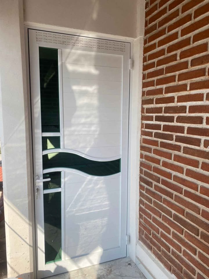 Puertas de aluminio para casas en Aguascalientes