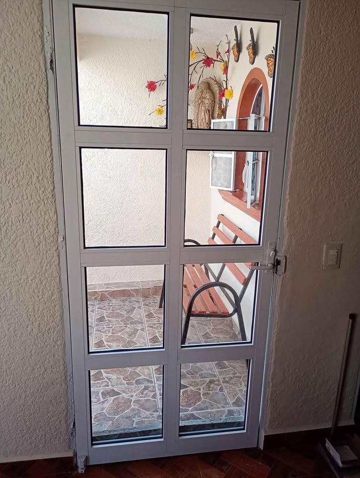 Puertas panorámicas de aluminio en Aguascalientes