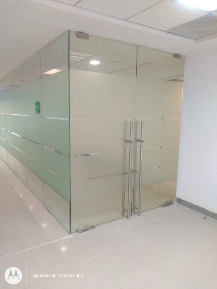 Puertas de Cristal Templado para Oficinas en Aguascalientes