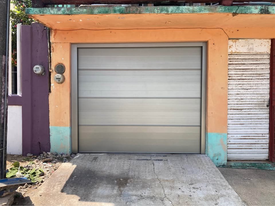 Portones de aluminio para negocios en Aguascalientes